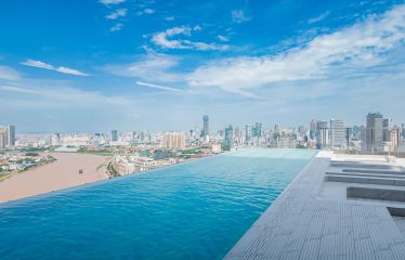 Vue Aston, river-front condominium with 4 river views