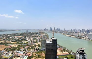 Luxury Sky Villa with river-front view